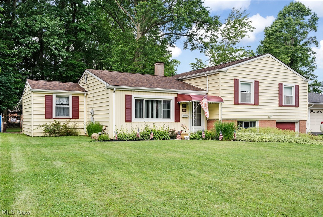4220 Mill Trace Road Youngstown, OH 44511 - Photo 2 of 36