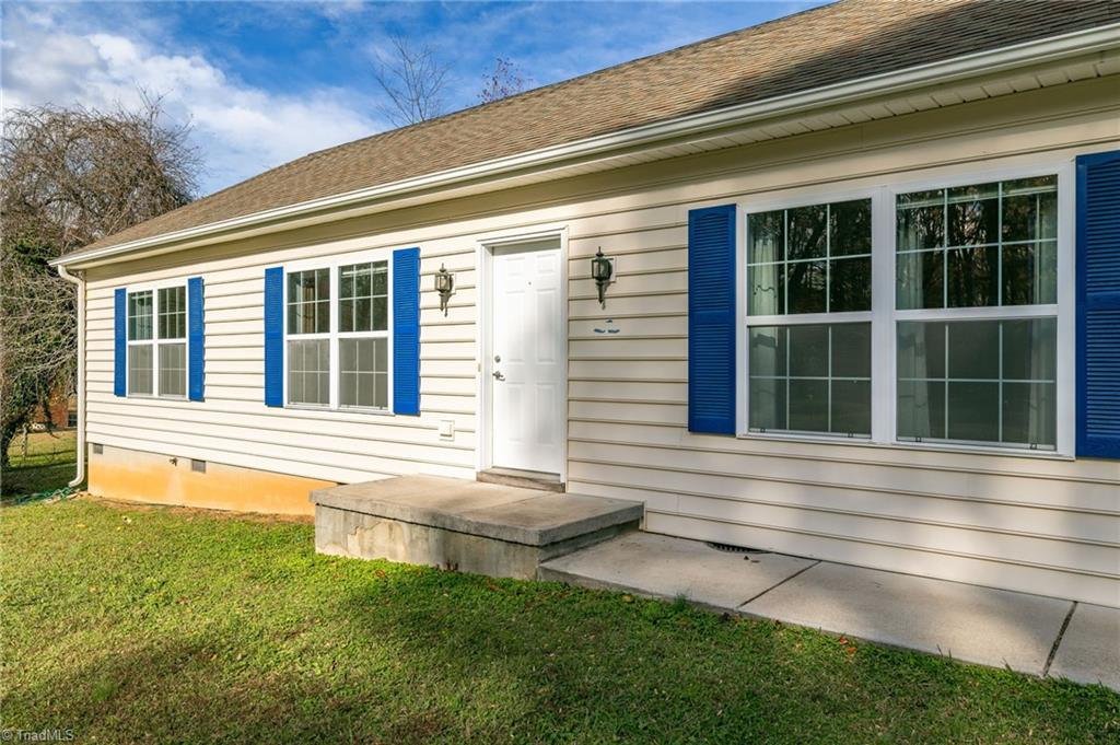 8008 Pate Drive Oak Ridge, NC 27310 - Photo 5 of 30