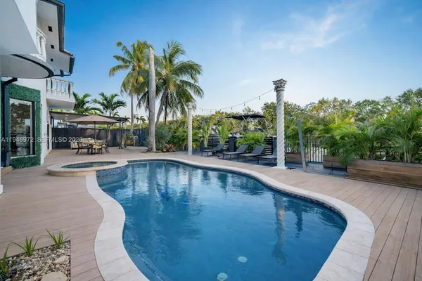 $4,950,000 | 3400 Northeast 164th Street, Eastern Shores, FL 33160