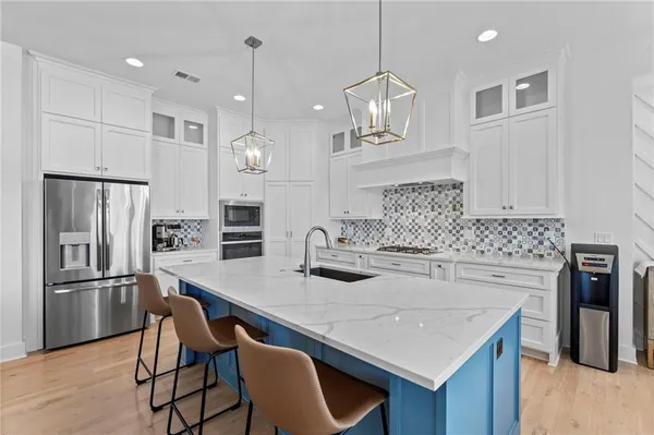 $755,000 | 12901 West 170th Street, Overland Park, KS 66221