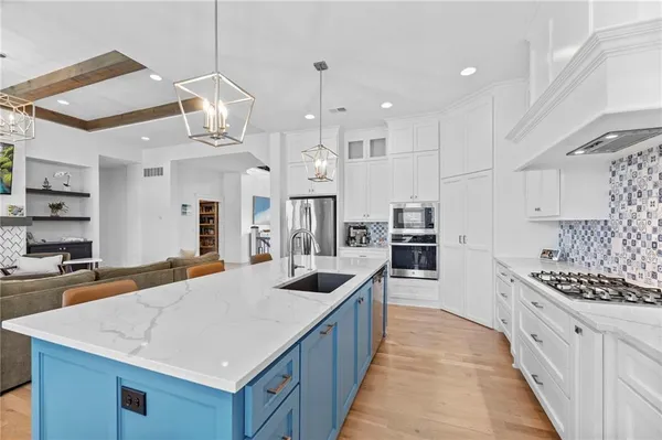 $755,000 | 12901 West 170th Street, Overland Park, KS 66221