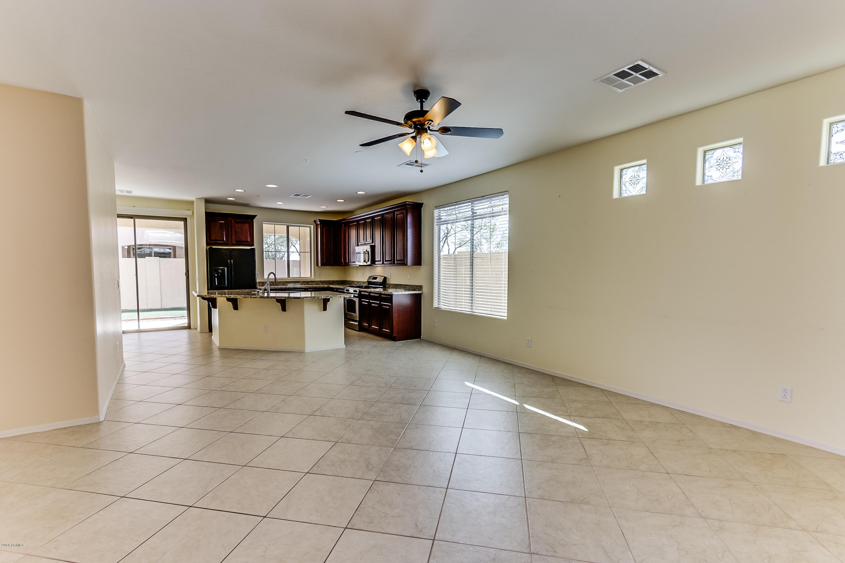 7427 West Montgomery Road Peoria, AZ 85383 - Photo 17 of 41 Montgomery - 020