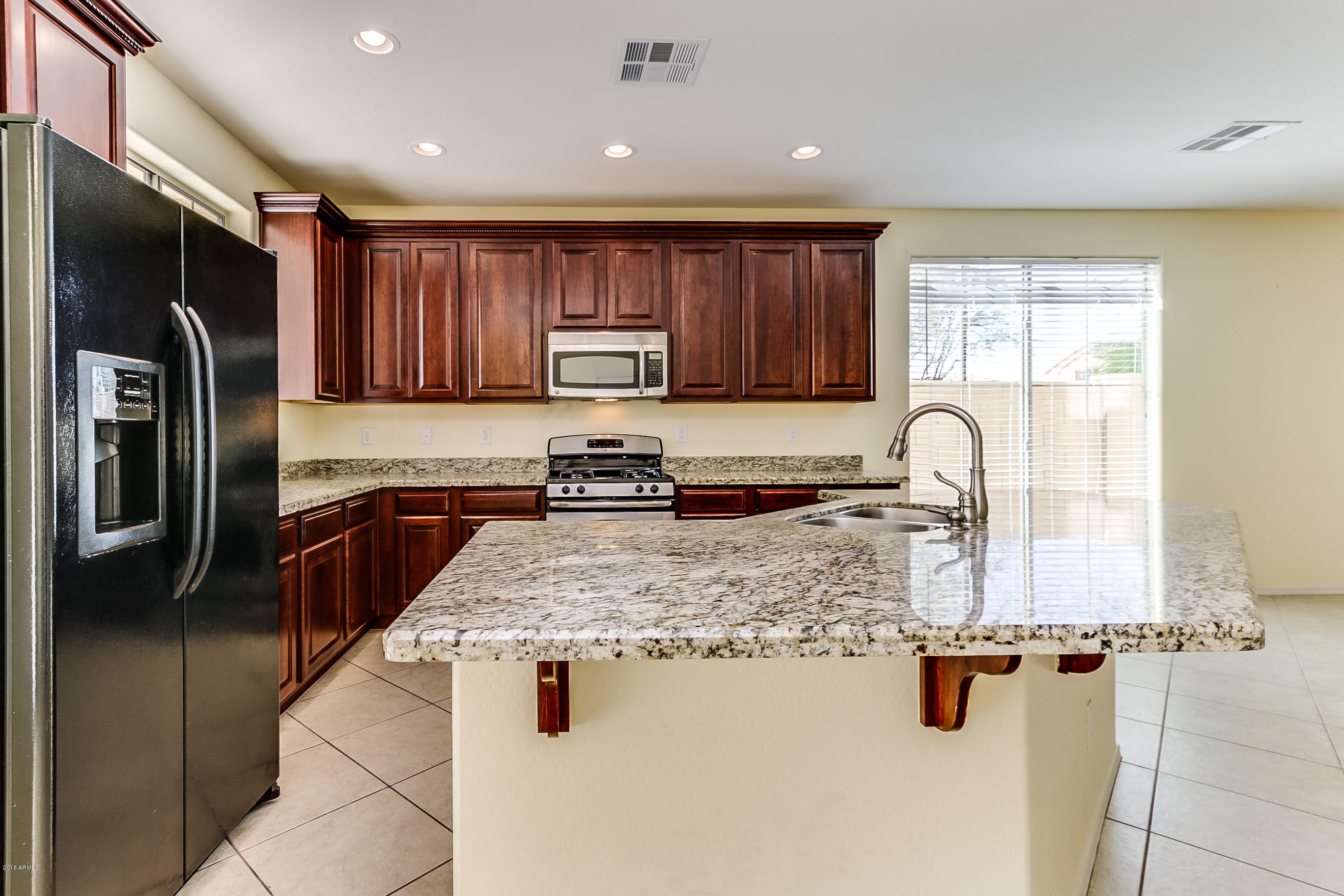 7427 West Montgomery Road Peoria, AZ 85383 - Photo 3 of 41 Montgomery - 006