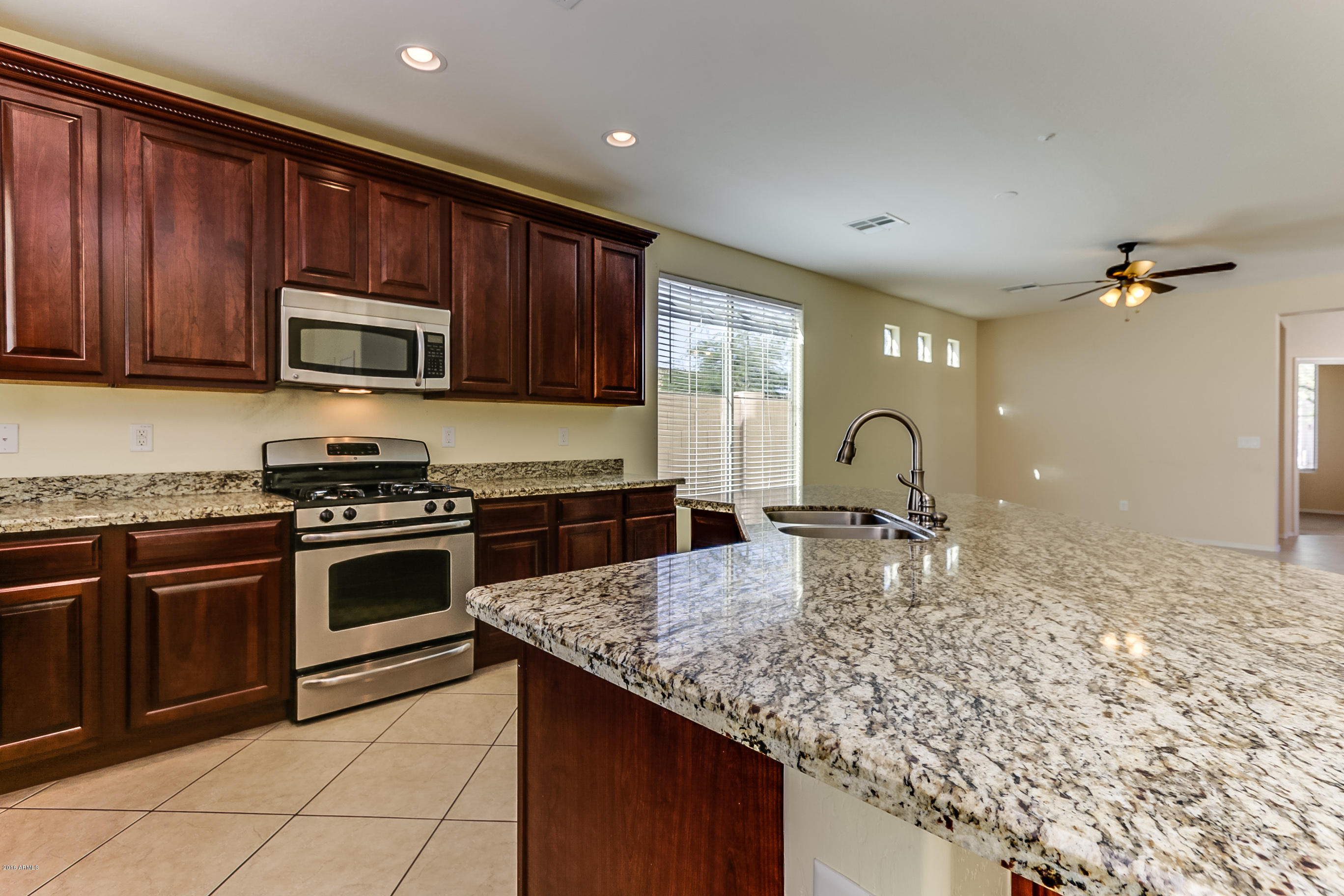 7427 West Montgomery Road Peoria, AZ 85383 - Photo 4 of 41 Montgomery - 007