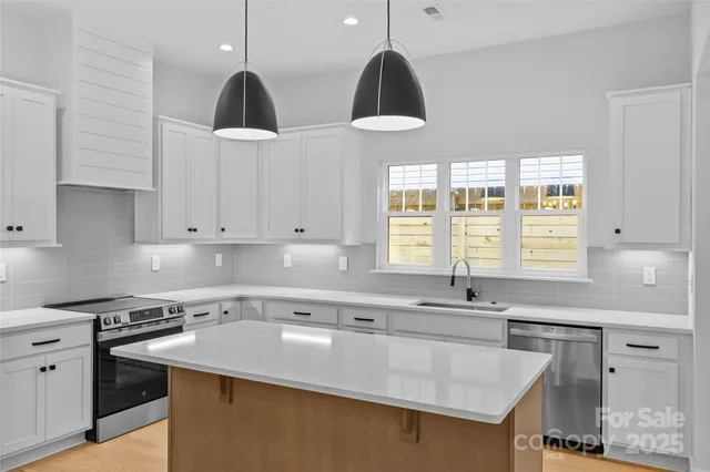 $625,000 | 1504 Delane Avenue, Charlotte, NC 28211