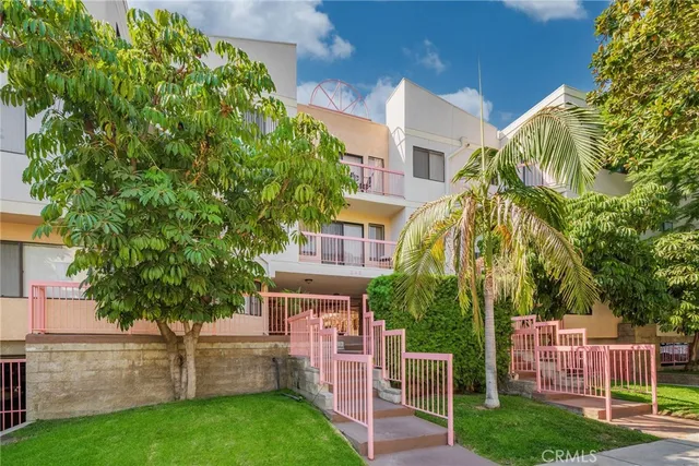 $3,300 | 345 North Jackson Street, Unit 106, Glendale, CA 91206