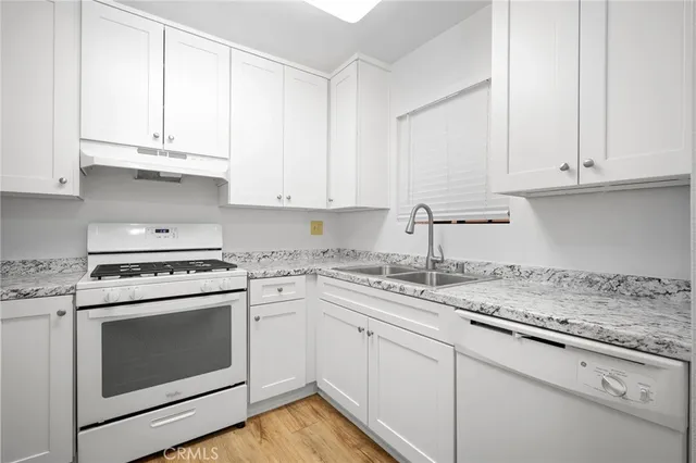 $3,300 | 345 North Jackson Street, Unit 106, Glendale, CA 91206