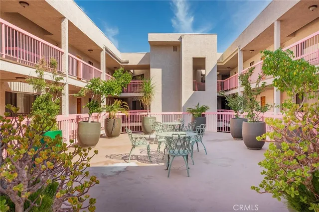 $3,300 | 345 North Jackson Street, Unit 106, Glendale, CA 91206
