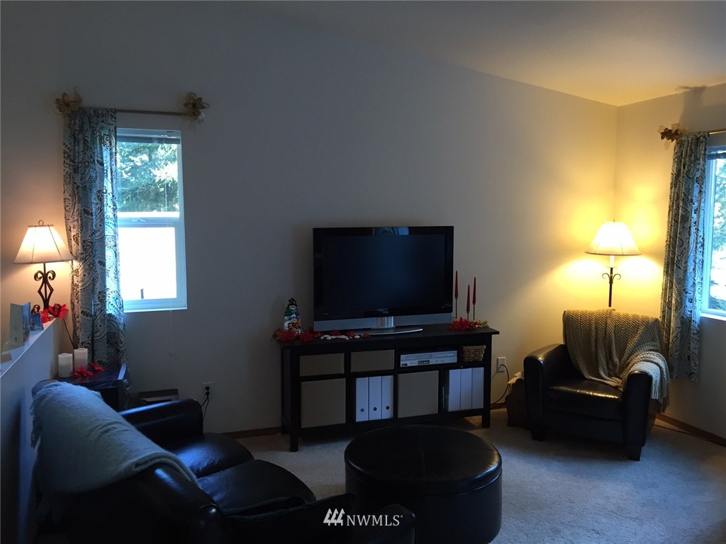 3543 Pine Road Northeast Bremerton, WA 98310 - Photo 4 of 8 Gallery Image 4