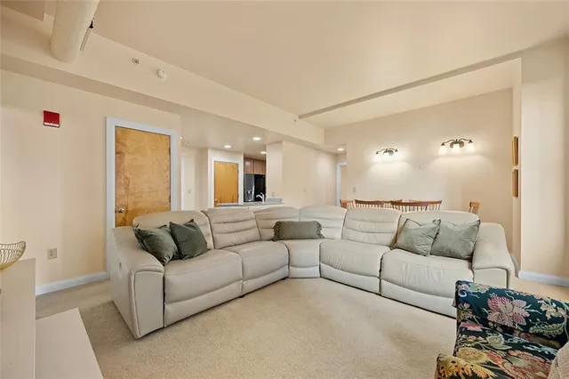 $287,500 | 306 Fourth Avenue, Unit 401, Pittsburgh, PA 15222