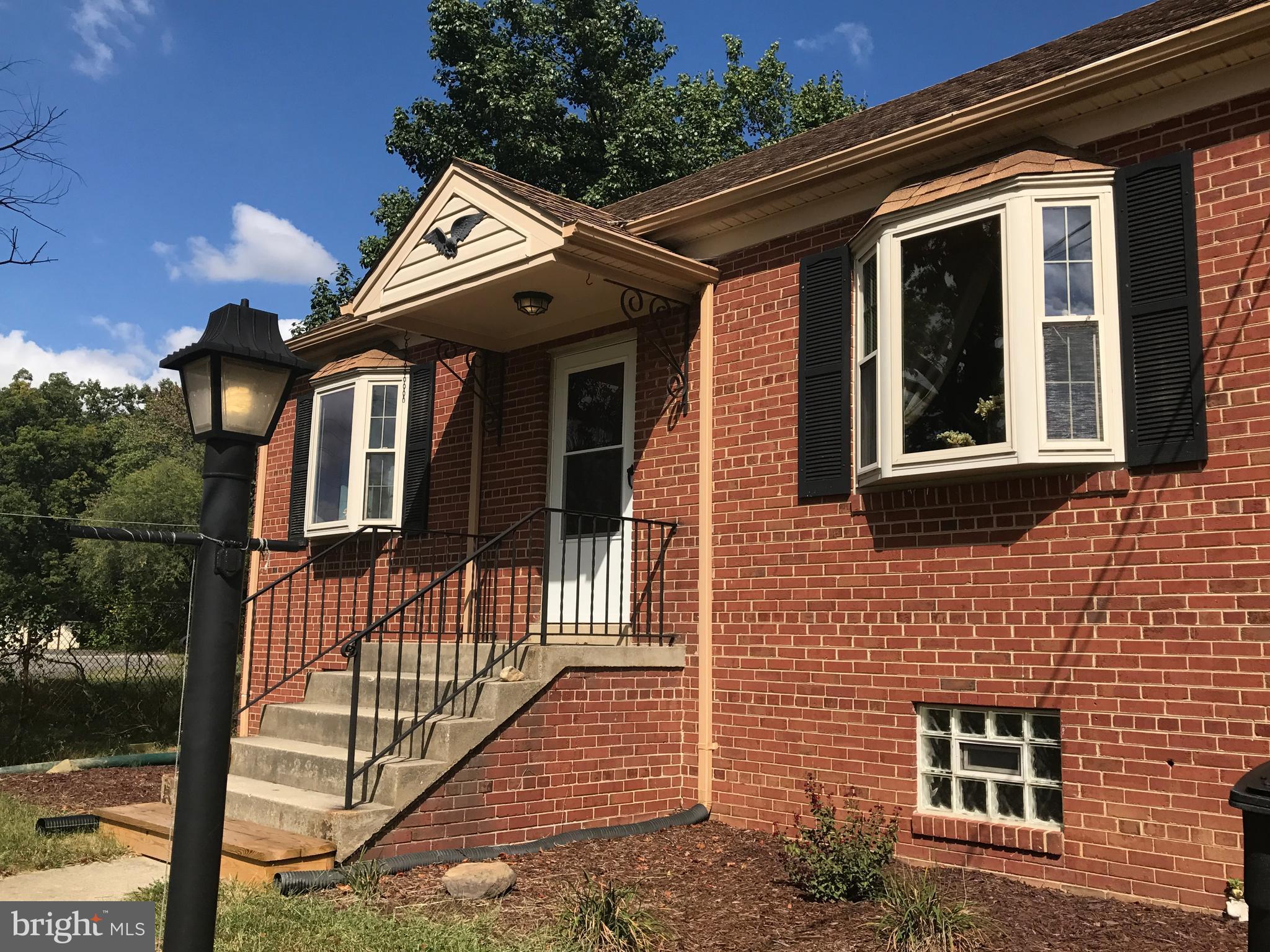 6614 Livingston Road Oxon Hill, MD 20745 - Photo 2 of 16 Exterior (Front)