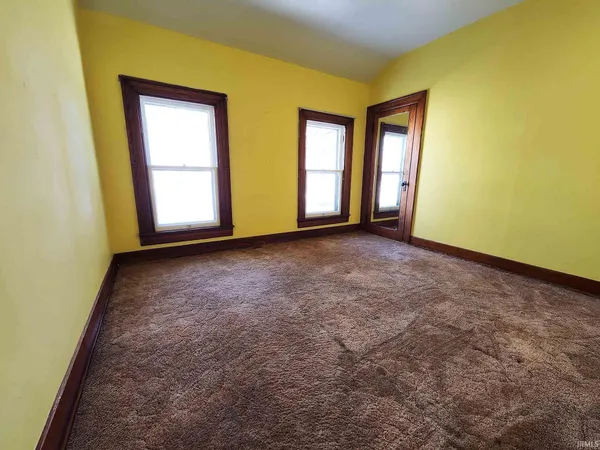 $195,000 | 307 North Detroit Street, Lagrange, IN 46761