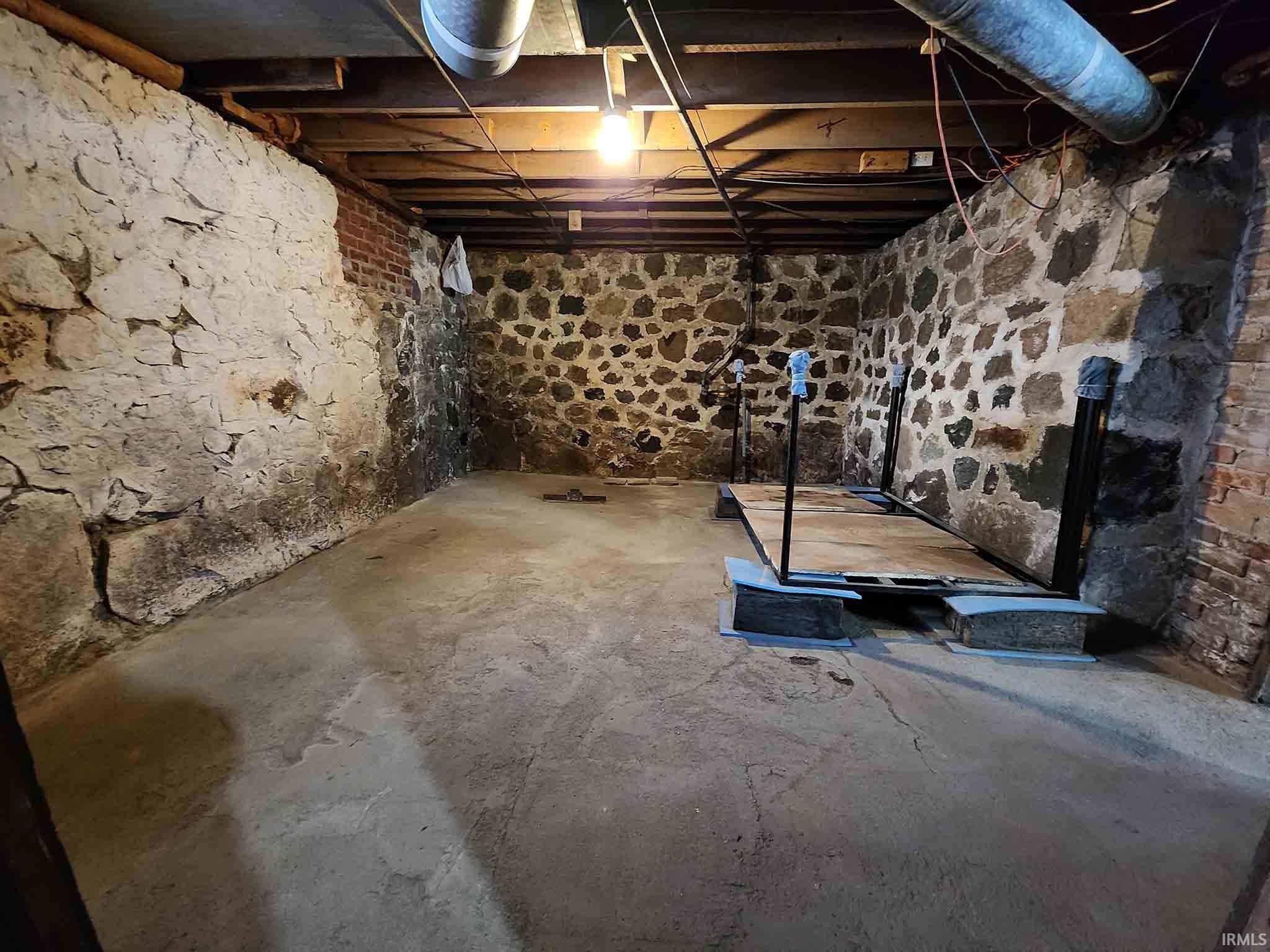 307 North Detroit Street Lagrange, IN 46761 - Photo 25 of 33