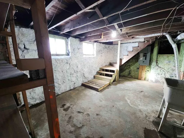 $195,000 | 307 North Detroit Street, Lagrange, IN 46761