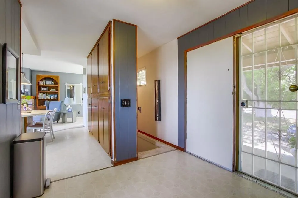 1637 Laurel Road Oceanside, CA 92054 - Photo 16 of 32 Gallery Image 16