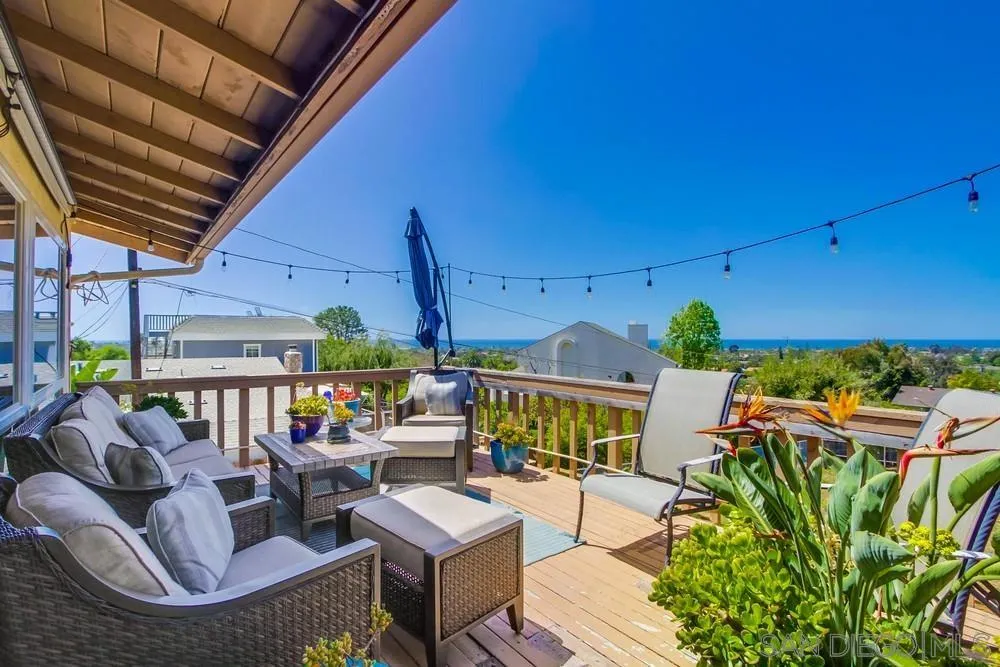 1637 Laurel Road Oceanside, CA 92054 - Photo 23 of 32 Gallery Image 23