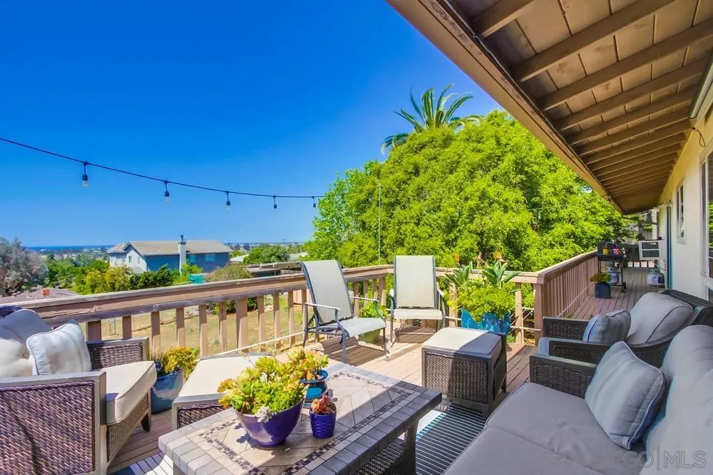 1637 Laurel Road Oceanside, CA 92054 - Photo 24 of 32 Gallery Image 24