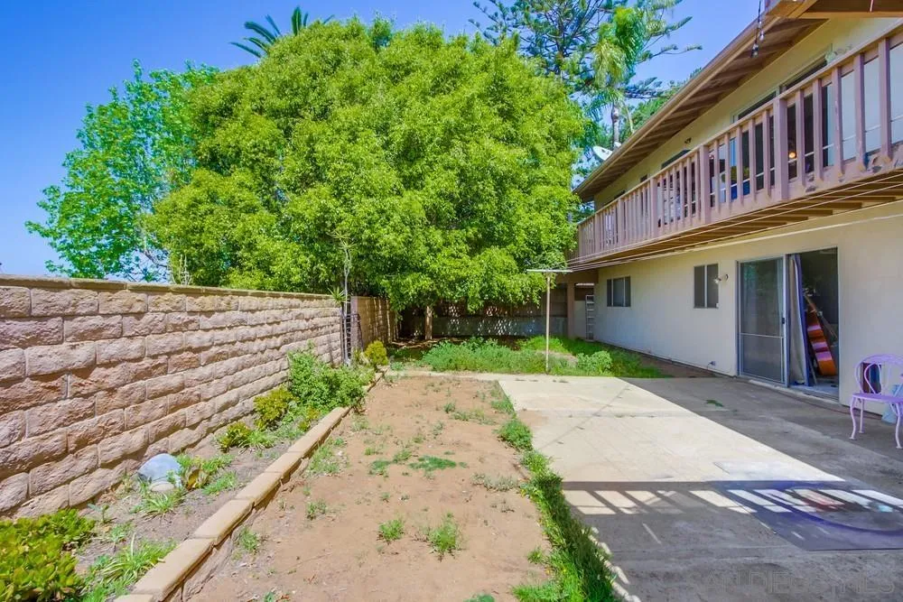 1637 Laurel Road Oceanside, CA 92054 - Photo 26 of 32 Gallery Image 26