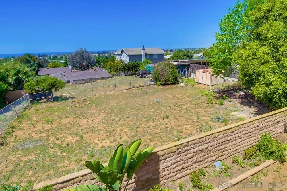 1637 Laurel Road Oceanside, CA 92054 - Photo 27 of 32 Gallery Image 27