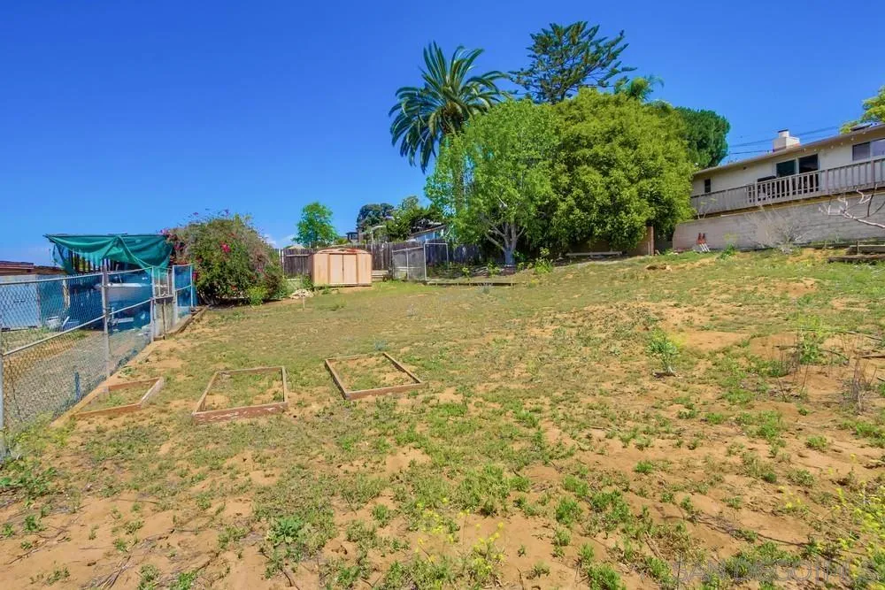 1637 Laurel Road Oceanside, CA 92054 - Photo 29 of 32 Gallery Image 29