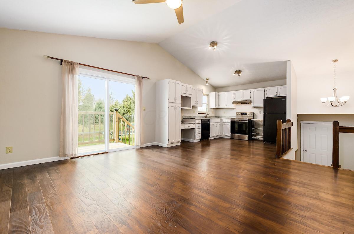 5375 Spring Hill Road Grove City, OH 43123 - Photo 4 of 32 Gallery Image 4