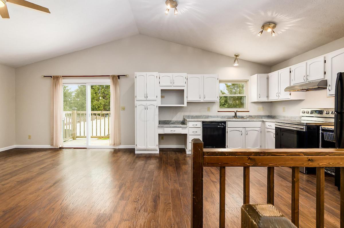 5375 Spring Hill Road Grove City, OH 43123 - Photo 9 of 32 Gallery Image 9