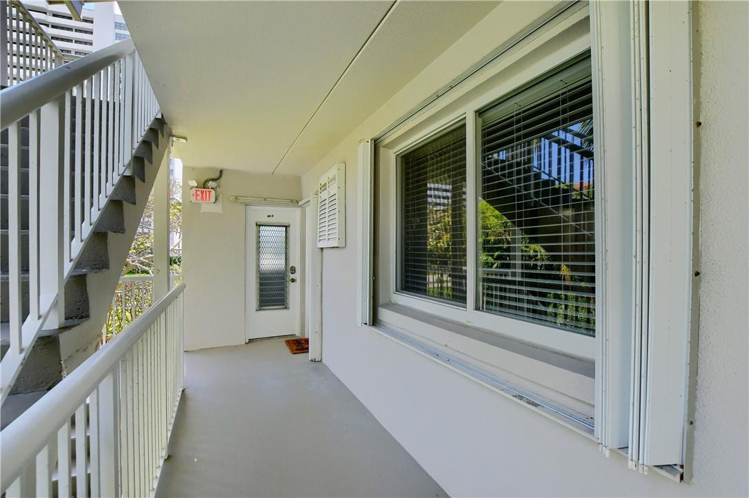 2700 Banyan Road, Unit 21C Boca Raton, FL 33432 - Photo 4 of 36 Photo 4