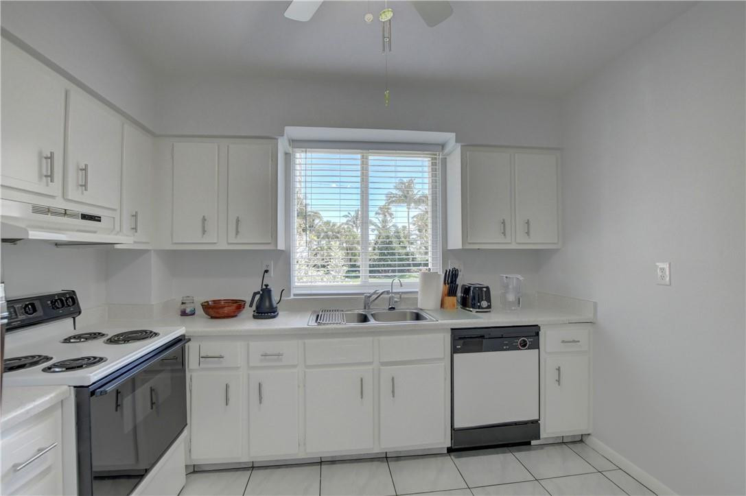 2700 Banyan Road, Unit 21C Boca Raton, FL 33432 - Photo 7 of 36 Photo 7