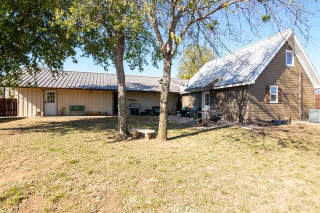 $325,000 | 303 Boone Street, Mingus, TX 76463