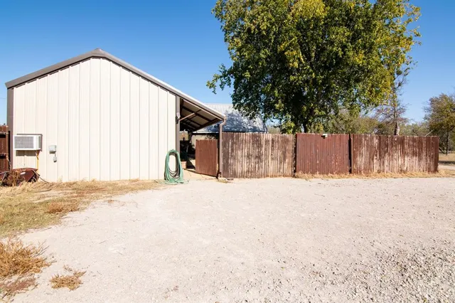 $325,000 | 303 Boone Street, Mingus, TX 76463