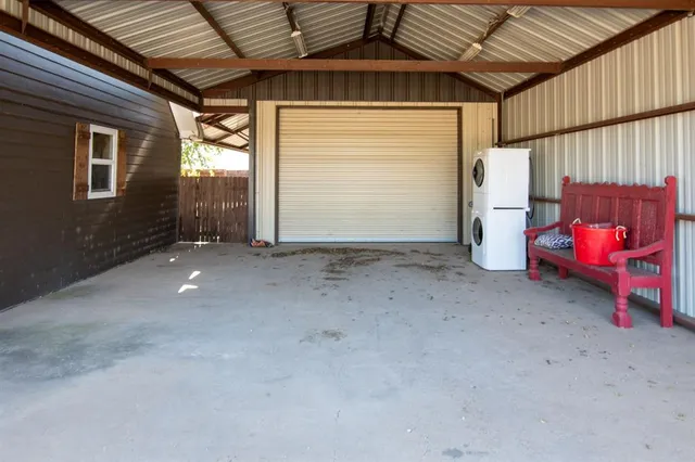 $325,000 | 303 Boone Street, Mingus, TX 76463