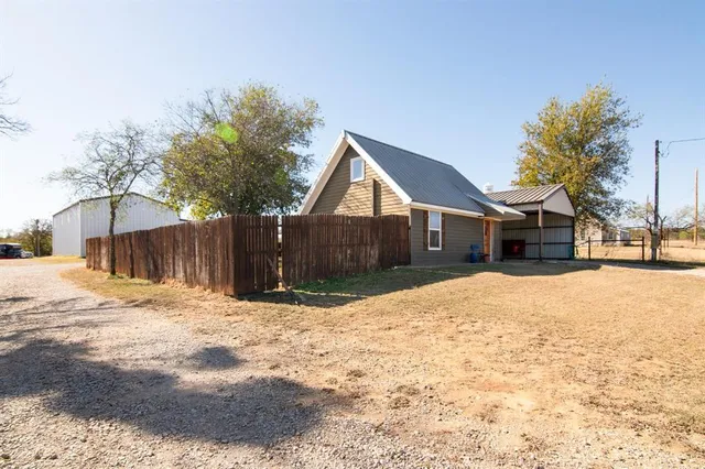 $325,000 | 303 Boone Street, Mingus, TX 76463