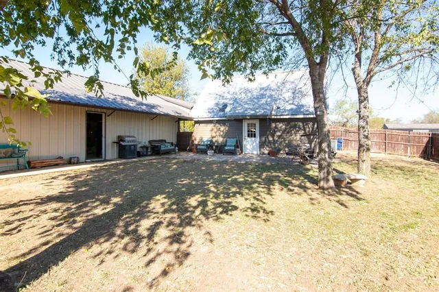 $325,000 | 303 Boone Street, Mingus, TX 76463