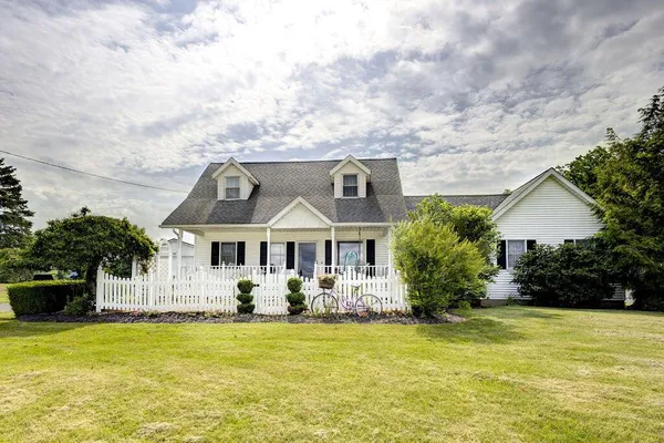 $750,000 | 14569 Douglas Lane, Centerburg, OH 43011