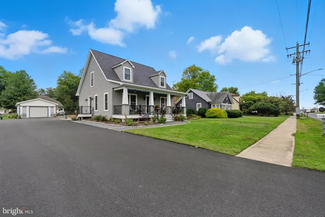 $575,000 | 5791 South Hawthorne Avenue, Rock Hall, MD 21661