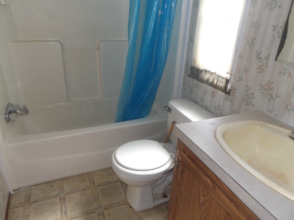 239 Little Bit Road Hillsville, VA 24343 - Photo 11 of 17 Gallery Image 11