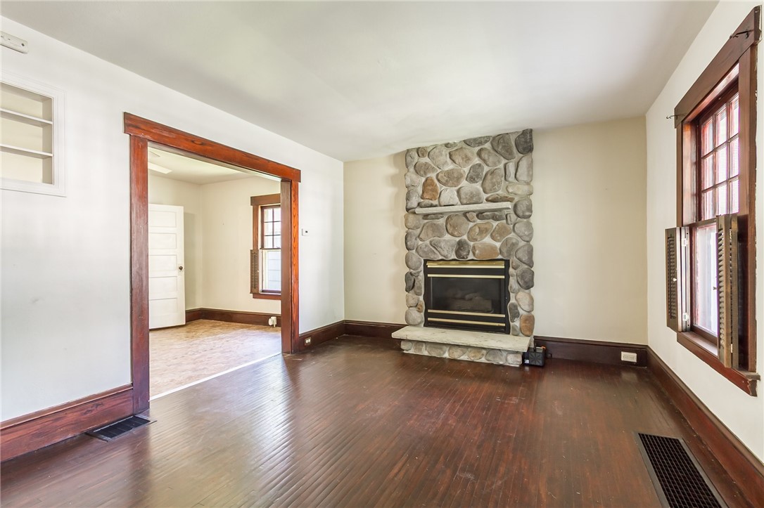 435 West Avenue Arcadia, NY 14513 - Photo 5 of 20 Living room