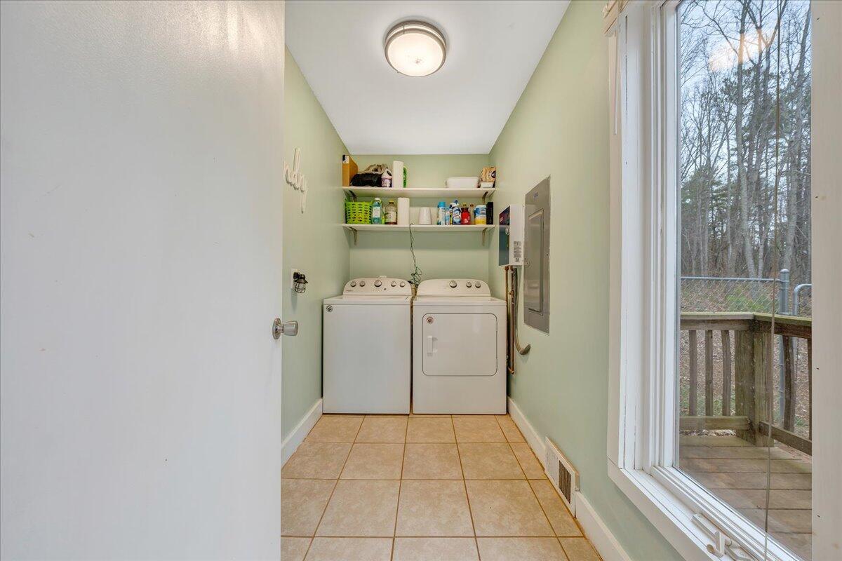 2800 Old Ferrum Road Ferrum, VA 24088 - Photo 22 of 58 a utility room with dryer and washer