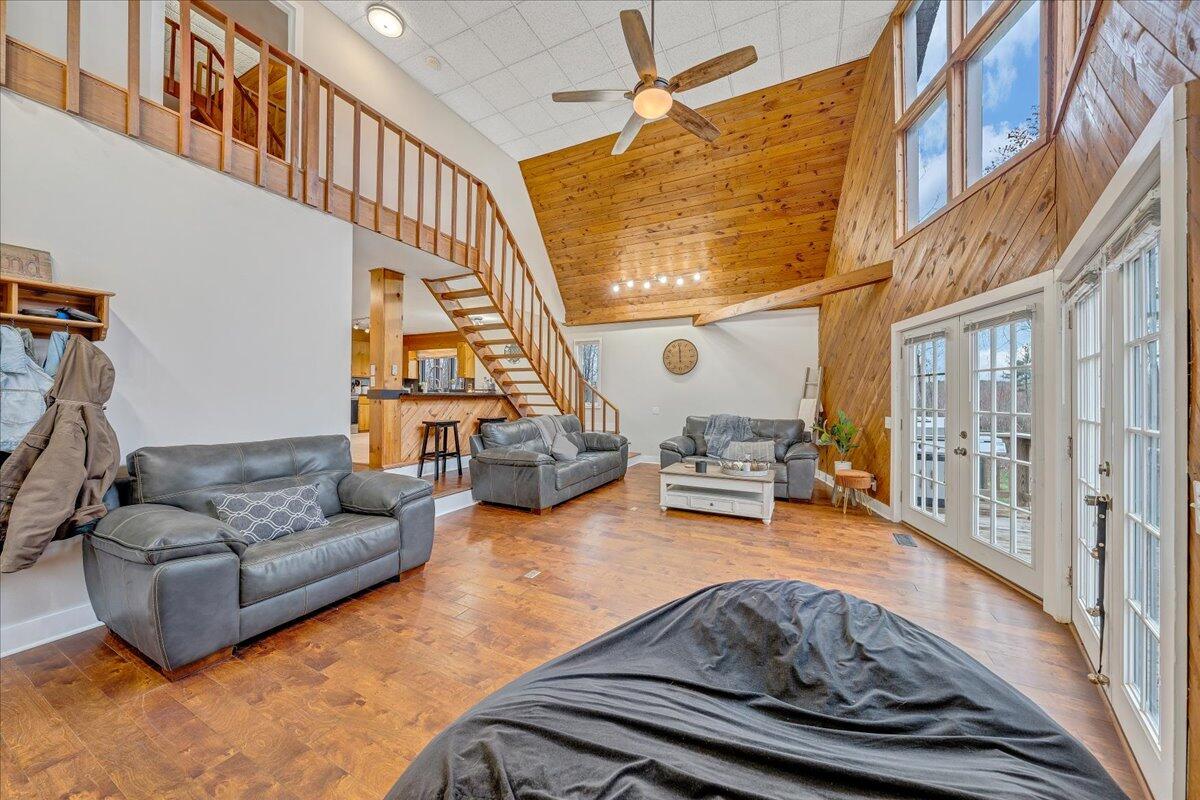 2800 Old Ferrum Road Ferrum, VA 24088 - Photo 9 of 58 a living room with furniture