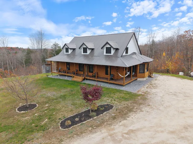 $849,000 | 24 Suckerville Road, Raymond, ME 04071