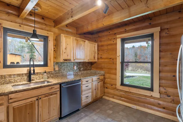 $849,000 | 24 Suckerville Road, Raymond, ME 04071