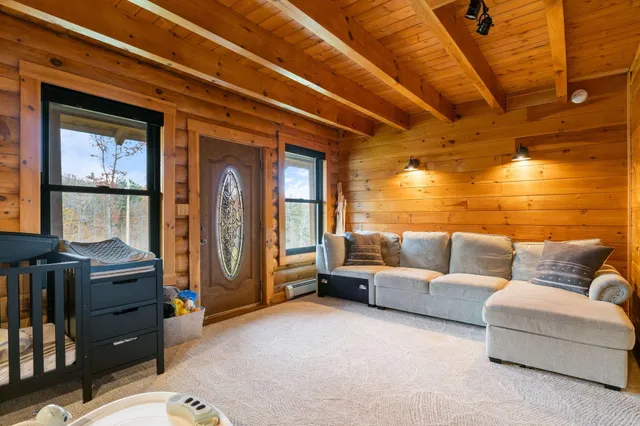 $849,000 | 24 Suckerville Road, Raymond, ME 04071