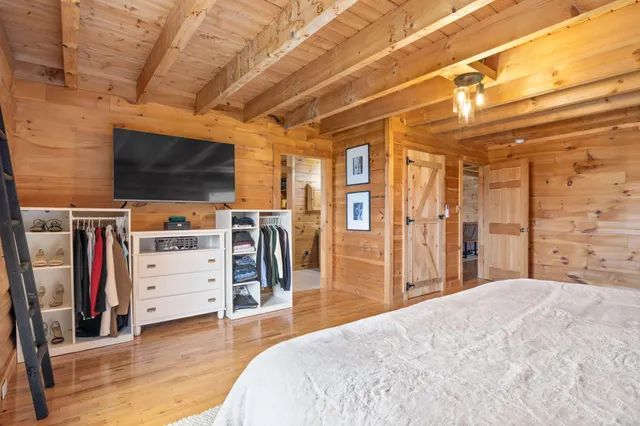 $849,000 | 24 Suckerville Road, Raymond, ME 04071