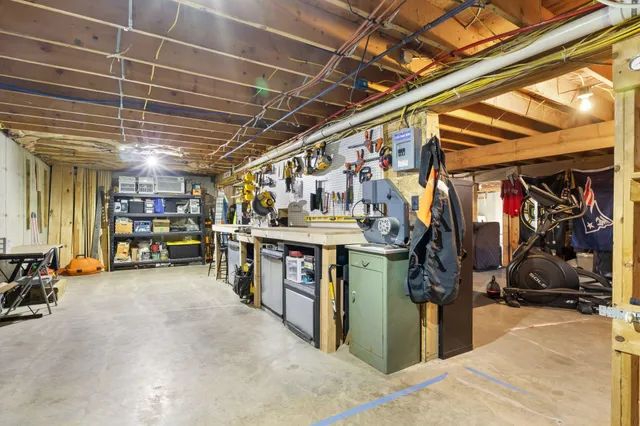 $849,000 | 24 Suckerville Road, Raymond, ME 04071