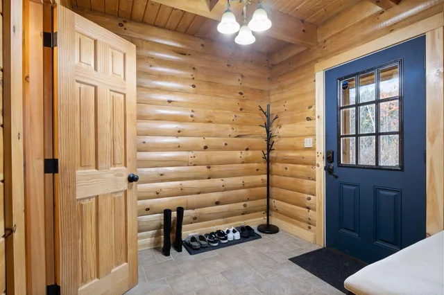 $849,000 | 24 Suckerville Road, Raymond, ME 04071