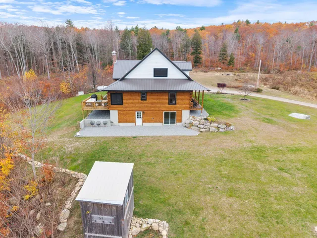 $849,000 | 24 Suckerville Road, Raymond, ME 04071