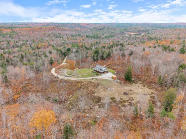 $849,000 | 24 Suckerville Road, Raymond, ME 04071