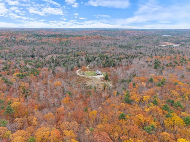 $849,000 | 24 Suckerville Road, Raymond, ME 04071