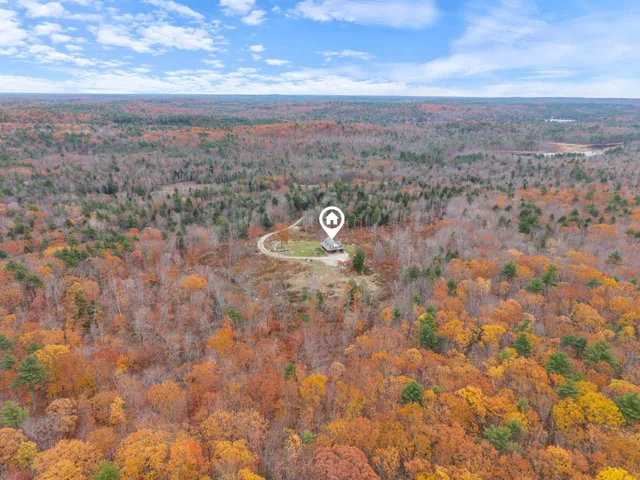 $849,000 | 24 Suckerville Road, Raymond, ME 04071