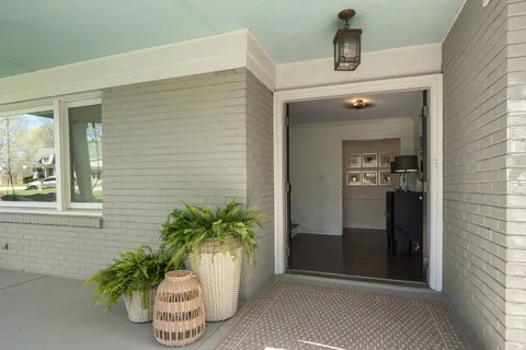 $1,899,900 | 6239 Bresslyn Road, Nashville, TN 37205